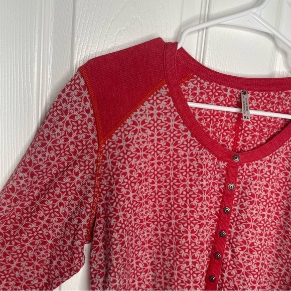 Kuhl Mia Henley Waffle Knit Thermal Top in Red/White Batik Floral Gorpcore XL - Picture 6 of 14
